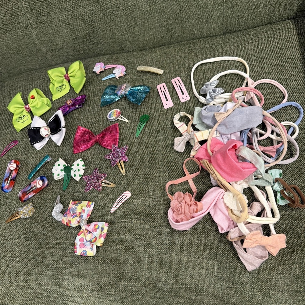 Girls Hair Bows And Barrett‎ Lot